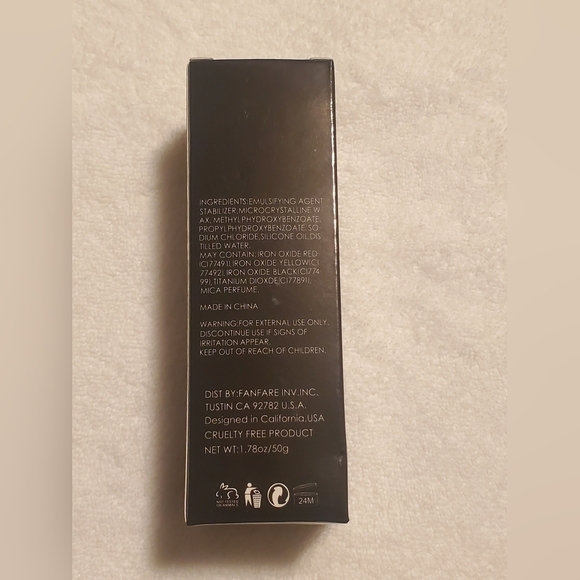 AMUSE Cosmetics Full Coverage Foundation - Picture 3 of 3